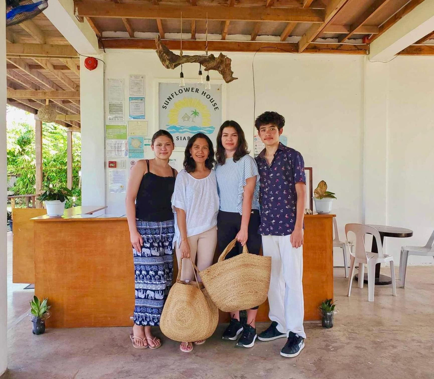 Siargao Sunflower Suites General Luna  Luaran gambar